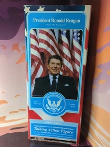 Figura de acción de juguete de colección President Ronald Reagan 12" Talking Doll en caja - Imagen 1 de 4