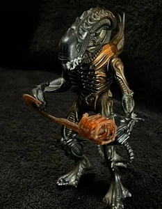 1992 SCORPION ALIEN • EXPLODING WORKS w/FACE HUGGER • VINTAGE KENNER ALIENS - Bild 1 von 3