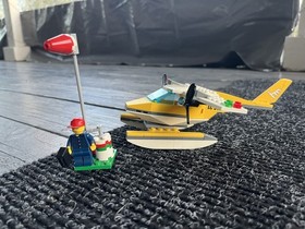 LEGO CITY Seaplane 3178 Complete Set with Pilot Minifigure Airport Subtheme