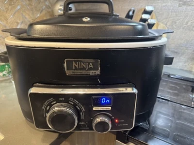 Ninja 3 in 1 Slow Cooker Cooking System MC702Q2CN 15 READ works great - Image 1 of 4
