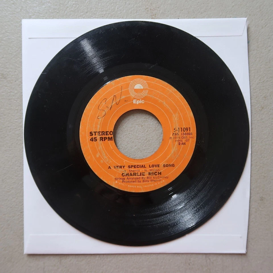 CHARLIE RICH A VERY SPECIAL LOVE SONG/I CAN'T EVEN DRINK IT AWAY 45 VG 17-174 - Image 1 of 2