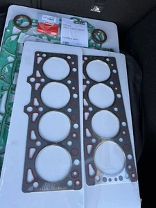 Lancia Theme Ferrari 8.32 Engine Seal Series - Picture 1 of 10