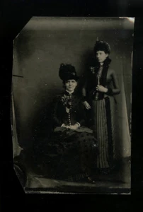 c1880 Tintype Two Young Stylish Young Ladies, Hats & Corsages, Fashionable - Picture 1 of 1
