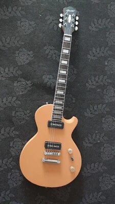 6-saitige E-Gitarre Single Cutway P 91 Tonabnehmer creme gelb Gitarre - Bild 1 von 4