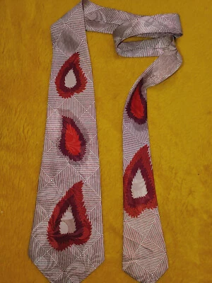 1940s 1950s VINTAGE HABAND TIE ~ RED FLORAL PAISLEY w/ MOIRE OPTICS ~ 48" - Image 1 of 4