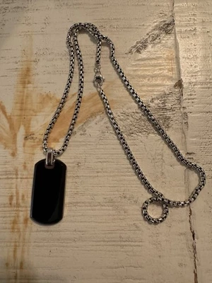 "Collar de 24"" de plata 925 David Yurman 35 mm con colgante de etiqueta de perro de ónix negro" Foto 1 de 4