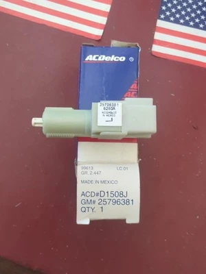 Genuine GM General Motors ACDelco D1508J Brake Light Switch 25796381 - Image 1 of 4
