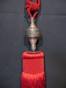 Embrasse à rideau en soie végétale naturelle rouge et métal argenté (dispo 8) - Picture 1 of 5