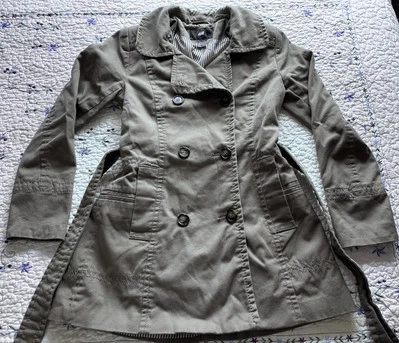 H&M Women’s Double Breasted Mid Length  TRENCH COAT JACKET Belted  sz 6 Boho - Image 1 of 4