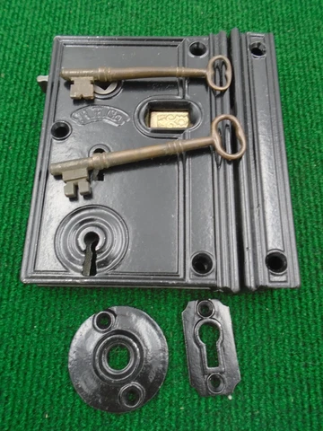 LARGE RHC RIM LOCK COMPLETE w/ KEYS, KEEPER, & KNOB & KEY ESCUTCHEON  (15802-2) Cover