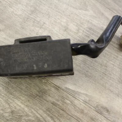 Caja relé iluminación reserva Yamaha XVZ1200 XJ1100 337-81901 Foto 1 de 2