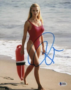PAMELA ANDERSON SIGNIERTES AUTOGRAMM 8X10 FOTO BARFUSS CJ PARKER BAYWATCH BAS COA - Bild 1 von 1