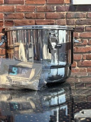 CVault 8 Liter Airtight Metal Container with Humidity Control and Humidipak - Image 1 of 2