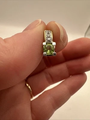 8k Gold And Peridot Pendant Marked 333 MK Z - Image 1 of 4