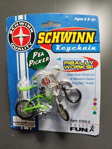 Schwinn Pea Picker - Vintage 2000 Keychain Basic Fun #369-0 Brand New Rare - Picture 1 of 2