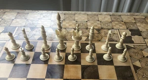 Antike Schachfiguren aus Bein,mind 100 Jahre alt - Bild 1 von 6
