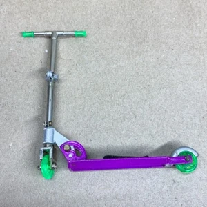 4" Mini Metal Finger Scooter Vintage Lazor Working Scooter Toy Purple & Green - Picture 1 of 12