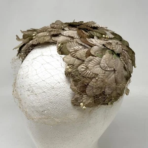 VINTAGE 30s 40s Tilt Hat with Veil Womens Faux Leaf Fisk Chicago 1940s A24 - Picture 1 of 8