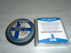 Disco de Hockey Antti Niemi Firmado Equipo Finlandia Autografiado Beckett BAJO AUTENTICIDAD 1C - Imagen 1 de 4