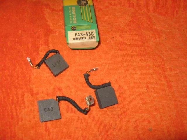 37- 48 willys hudson nash  packard diamond-t fargo white generator brush set  - Изображение 1 из 1