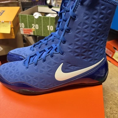 Nuove 839421-401 Nike KO scarpe da boxe uomo taglia 13 stivali blu royal combattimento MMA palestra - Immagine 1 di 4