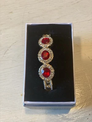 Precioso brazalete elástico Monet vintage rojo/claro pedrería tono dorado Foto 1 de 4