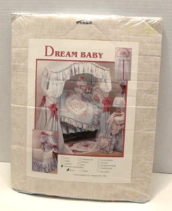 Daisy Kingdom ""Dream Baby"" cabecera para bebé y kit de costura de tela floral parachoques - Imagen 1 de 2
