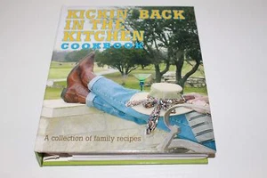 Kickin' Back in the Kitchen Cookbook: A Collection of Family Recipes from Sun - Imagen 1 de 2