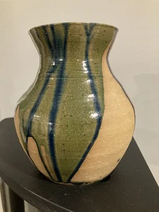 Studiokeramik blaue Vase beige blau grün Tropf Künstler signiert 7" - Bild 1 von 8
