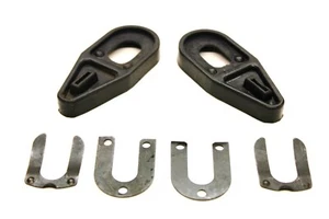 REAR WHEEL CYLINDER FIXING CLIPS & DUST BOOTS FORD ANGLIA 105E 1959 - 1967 - Picture 1 of 1