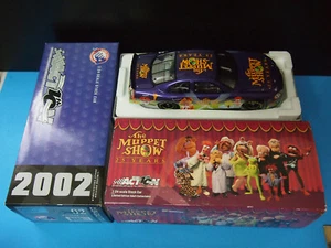 THE MUPPET SHOW EVENT PROGRAM CAR 2002 1/24 ACTION DIECAST CAR - Picture 1 of 5