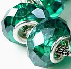 8 Cuentas Dije Pulsera de Cristal Facetado Vidrio Verde 14x8mm - Imagen 1 de 3