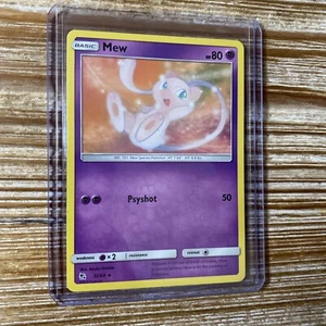 2019 Mew RARE 32/68 Hidden Fates Pokemon TCG Card Near Mint - Mint - Picture 1 of 2