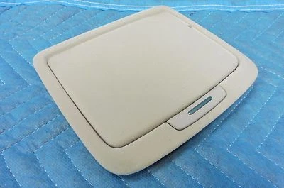 Lámpara de tocador trasera derecha o izquierda Lexus LS460 con espejo gris 2007-2012 OEM Foto 1 de 4