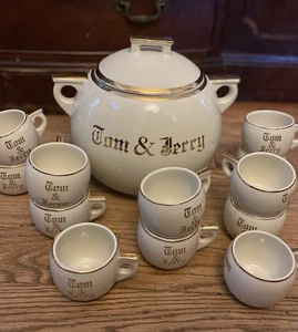 Vtg 1930s HALL China Co Tom & Jerry Lidded Punch Bowl White/Gold Set 12 Cups USA - Picture 1 of 17