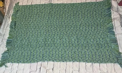 Hecho a mano vintage grande ganchillo afgano 55x36 verdes y azules Foto 1 de 4