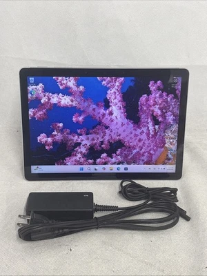 Microsoft Surface Go 2 10.5" (Intel Pentium 4425Y, 64 GB, 4GB RAM) - Silver - Image 1 of 4