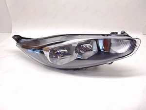 Nuevo Original Ford Fiesta MK7 12> Faro Delantero Faro Lámpara 2126877 LHD SOLAMENTE - Imagen 1 de 5