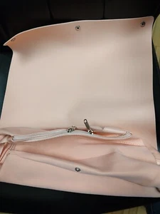 2-in-1 Hair Tools Travel Bag: Heat Resistant Mat for Styling Tools, Portable. - Picture 1 of 2