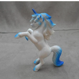 Unbranded PVC Rearing Unicorn Blue & White Made in China  - Picture 1 of 7