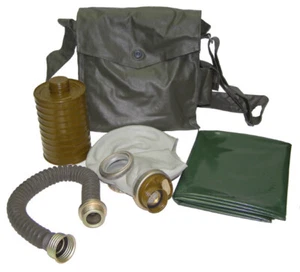 NVA  Schutzmaske/ Gasmaske mit rundem Filter und Tragetasche - Bild 1 von 6