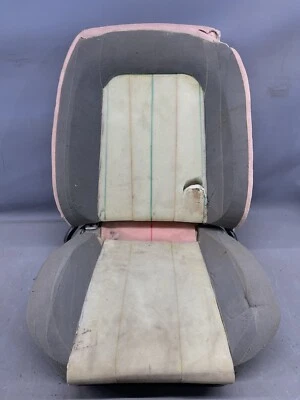 1967 1968 1969 Chevy Camaro Pontiac Firebird assento balde destro sem encosto de cabeça fabricante de equipamento original - Imagem 1 de 4