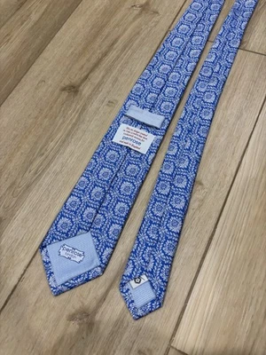 Gravata Penrose London estampa geométrica 100% seda azul brilhante branco/prata - Imagem 1 de 4