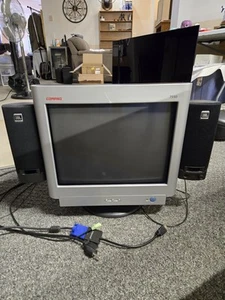 Compaq FS7550 CRT Monitor 16" 75hz 2003 With JBL Speakers (Read Description) - Picture 1 of 6