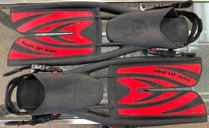 Scubapro Twin Jet Max Fins  Red/Black  Size Medium - Imagen 1 de 5
