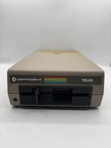 Vintage Commodore 64 Model 1541 Single Drive Floppy Disk - ungetestet POWERS ON - Bild 1 von 8