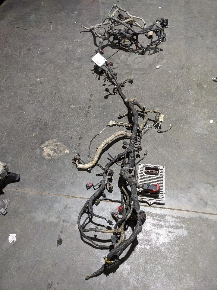 Arnés de cables RAM 1500 2014 5,7 L 2x2 AT 1173558 Foto 1 de 4