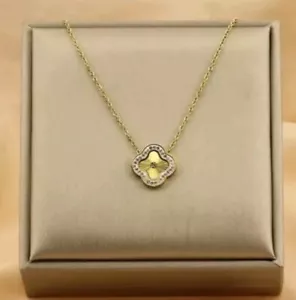 Floral Clover Pendant Necklace Stainless Steel 18k Gold Plated - Picture 1 of 2