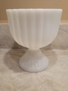 Vintage Fluted White Milk Glass Pedestal Bowl Vase Cup - Picture 1 of 5