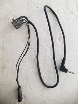 ADTCA 0181-101 3.5MM MALE TO 3.5MM FEMALE PCB CHASIS MOUNT CABLE - Image 1 of 4